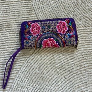 Vintage CHINESE FLOWER EMBROIDERY WALLET
